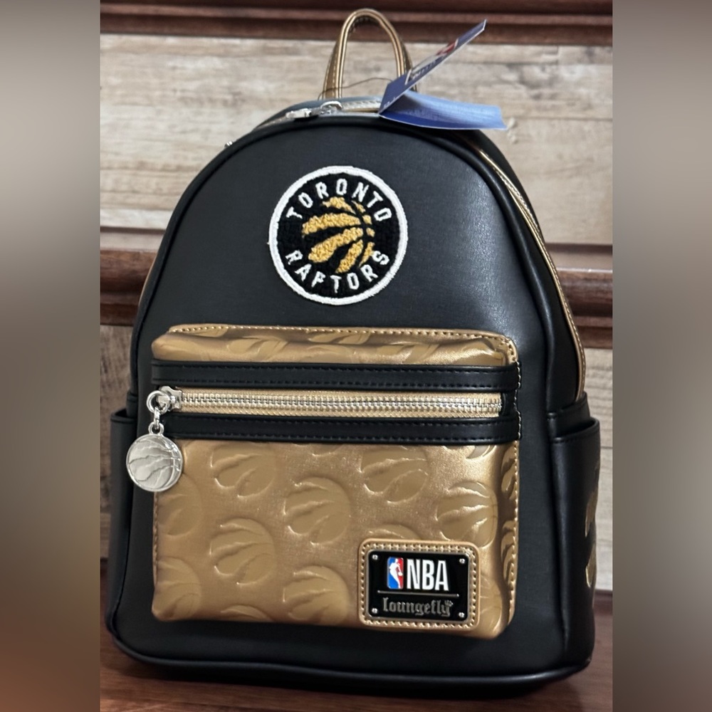 ✅ Cute 🥰 Loungefly Gold Edition Toronto Raptors NBA Mini Backpack 🎒- NEW